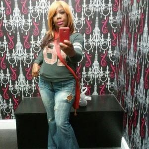 Meet your Posher, Gigi